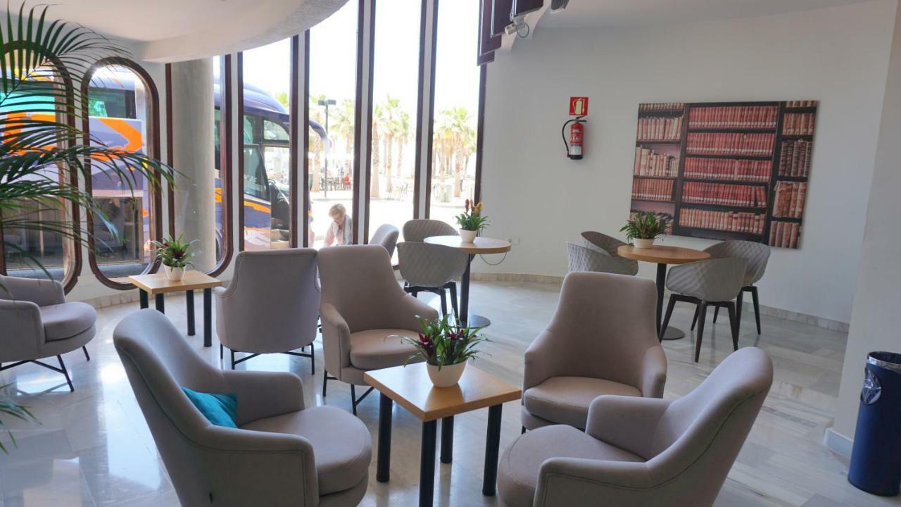 Beachfront Apartment In Fuengirola With Sea Views Ngoại thất bức ảnh