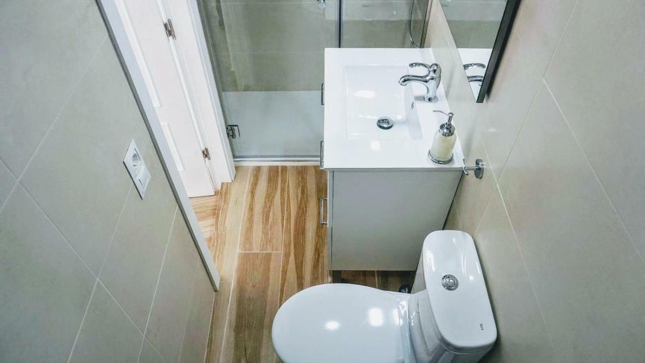 Beachfront Apartment In Fuengirola With Sea Views Ngoại thất bức ảnh