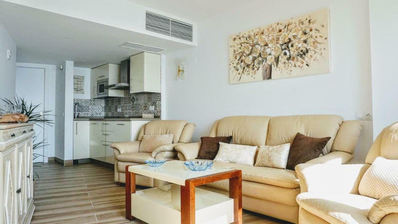 Beachfront Apartment In Fuengirola With Sea Views Ngoại thất bức ảnh