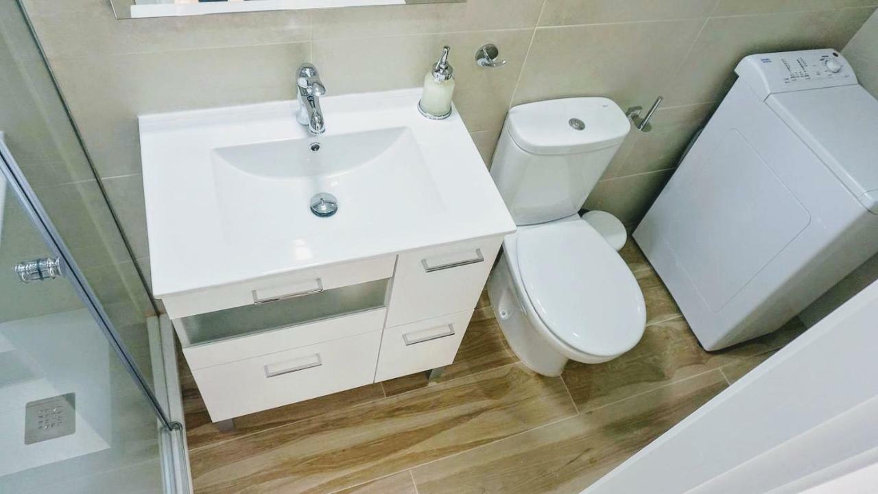 Beachfront Apartment In Fuengirola With Sea Views Ngoại thất bức ảnh